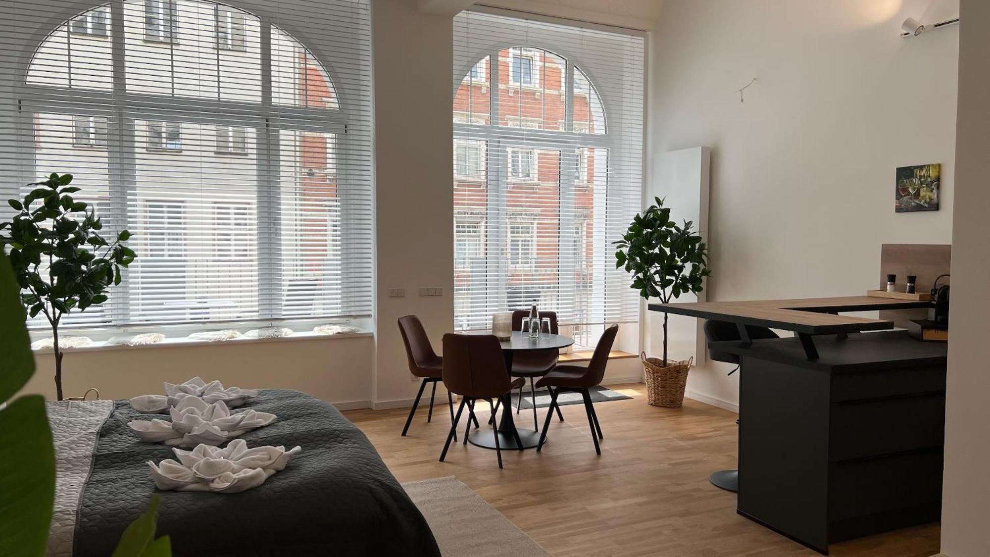 Neu! City-Loft-Apartment Im Goethe Palais I 5P I Lift I Parkplatz I Zentrum I Helios Aue  Buitenkant foto