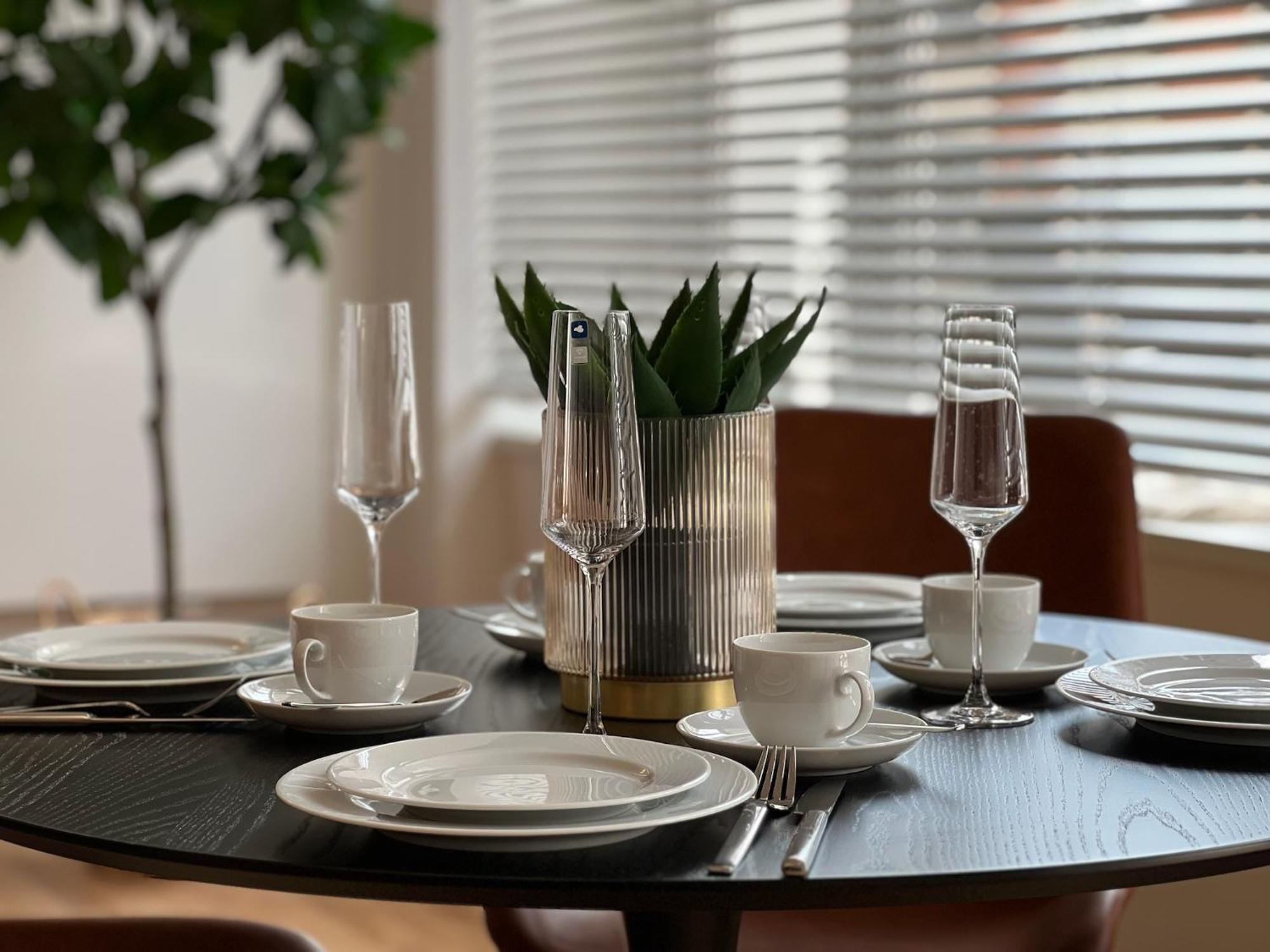 Neu! City-Loft-Apartment Im Goethe Palais I 5P I Lift I Parkplatz I Zentrum I Helios Aue  Buitenkant foto